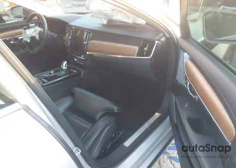 2018 Volvo S90 Hybrid T8 Inscription z USA, uszkodzony, nr VIN LVYBC0AL1JP031431